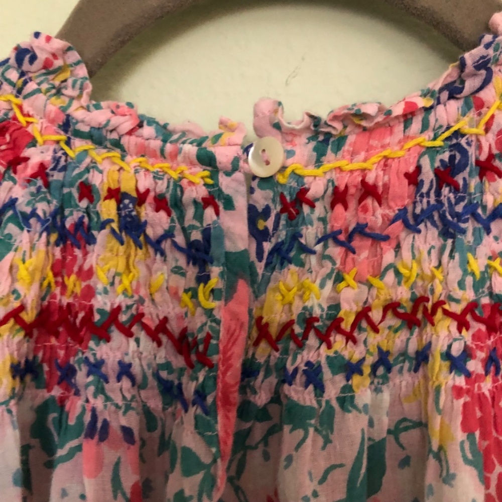 Banjanan Anthropologie floral Sofia top flutter sleeve smocked yoke button back - Picture 9 of 13